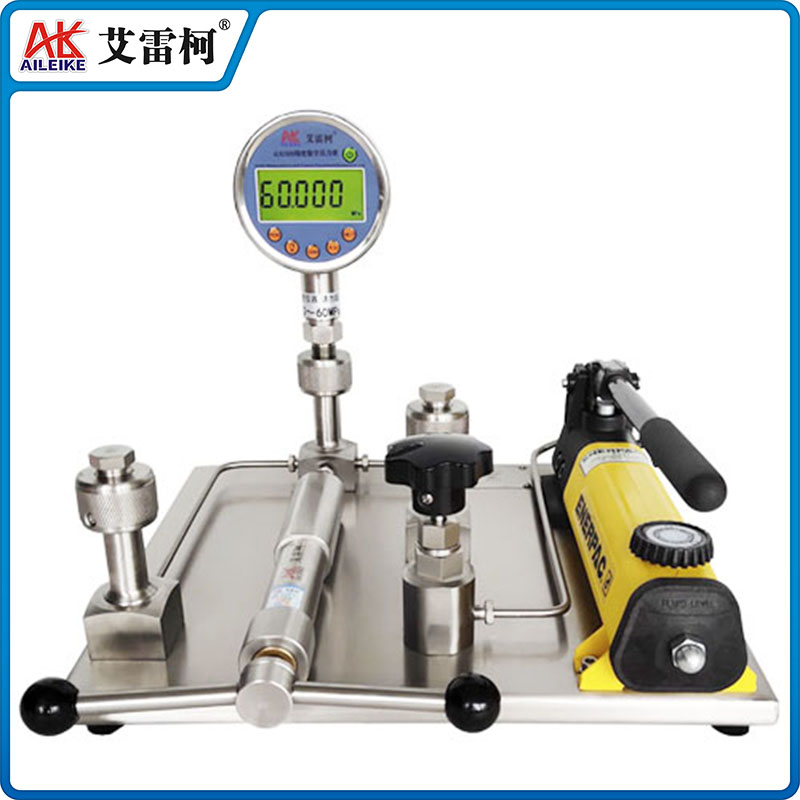 ALKT813TB 智能液壓校準(zhǔn)臺(tái)