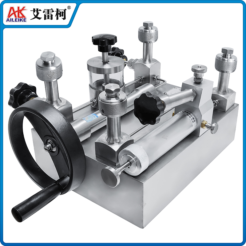 ALKT781 氣液兩用校準(zhǔn)臺(tái)
